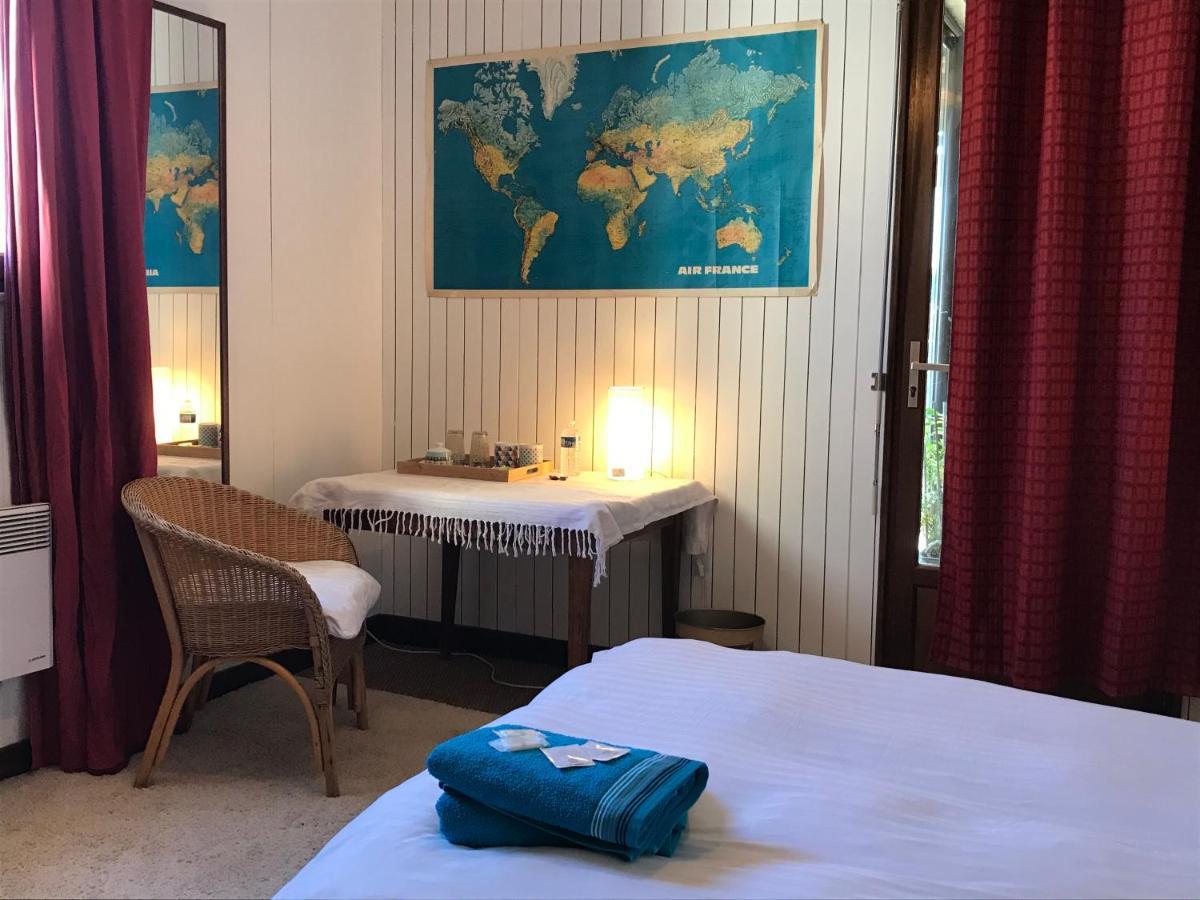 Chambre, Terrasse Et Piscine De L'Impasse Du Pressoir Le Crès Esterno foto